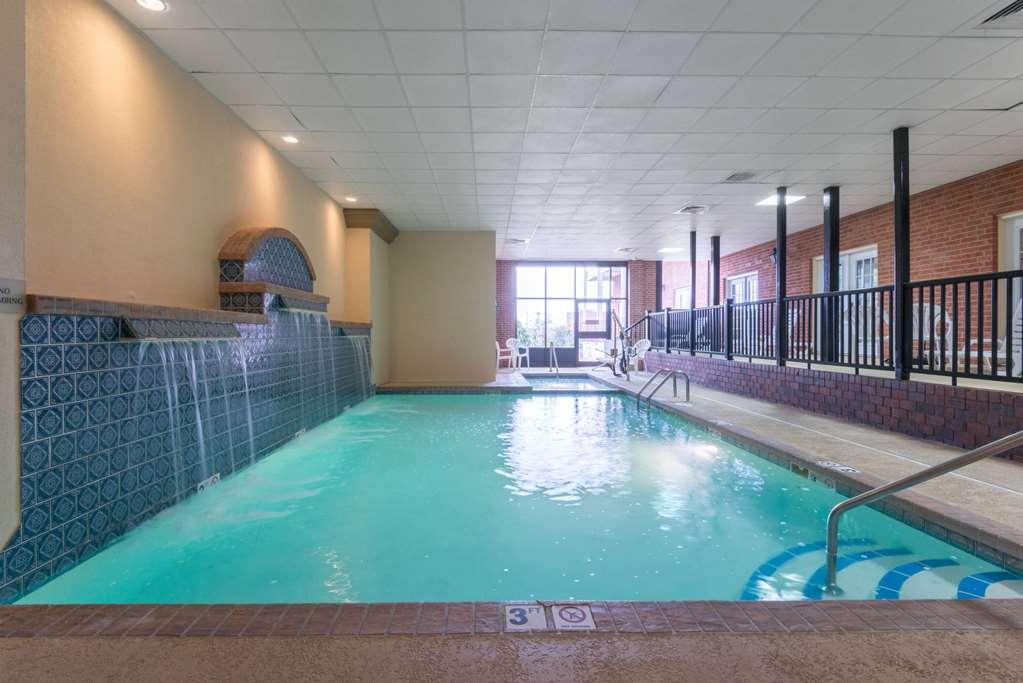 Ramada By Wyndham Topeka Downtown Hotel & Convention Center Зручності фото